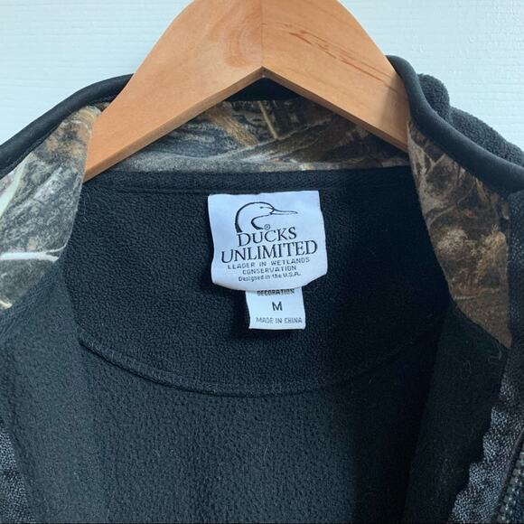 Ducks Unlimited black fleece zip up jacket, size M - Picture 6 of 8